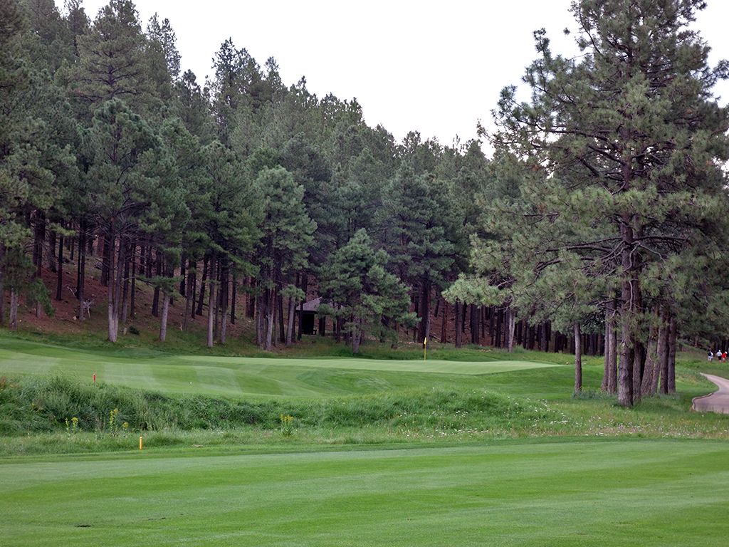 17th Hole at Forest Highlands Golf Club (Canyon) (387 Yard Par 4)